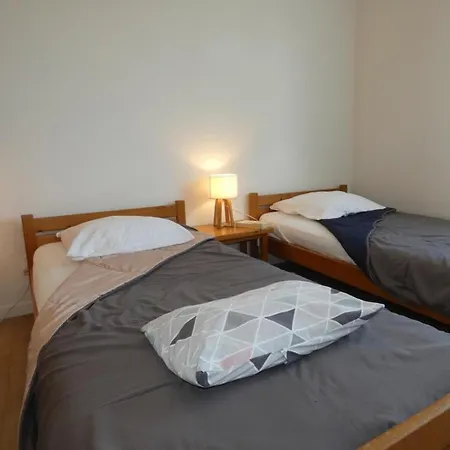 Lejlighed Pour 6 Personnes A 10m Des Plages, Animaux Acceptes, Parking - Fr-1-540-244